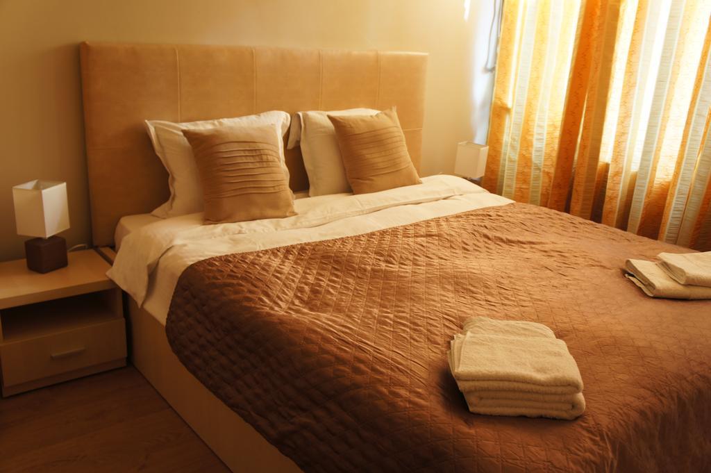 Agentia H Accommodation Bucureşti Exterior foto