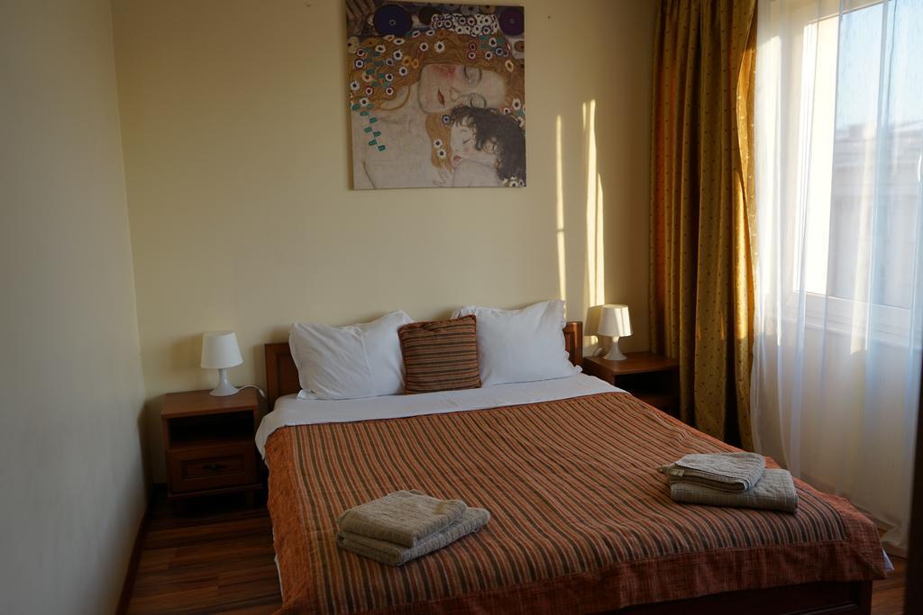 Agentia H Accommodation Bucureşti Exterior foto
